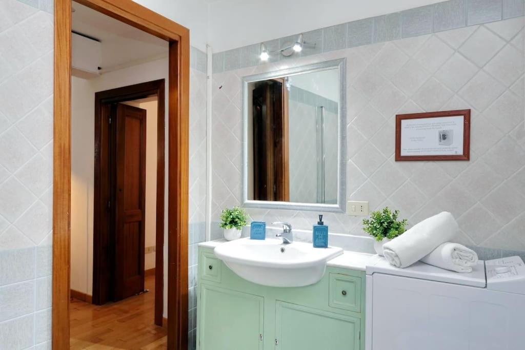 Vatican Spacious Modi Apartment โรม ภายนอก รูปภาพ
