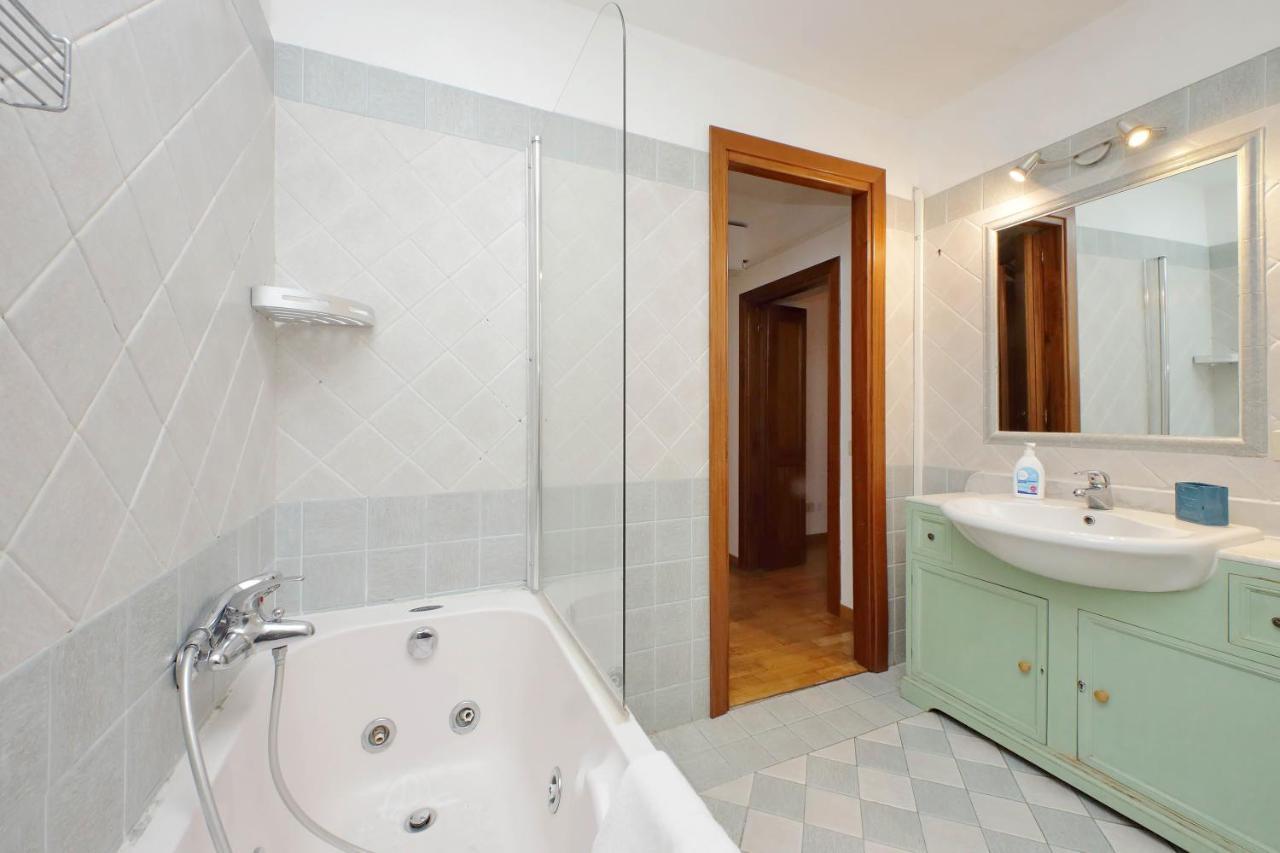 Vatican Spacious Modi Apartment โรม ภายนอก รูปภาพ